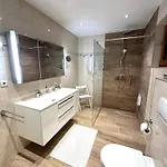 Solaris لوتاش