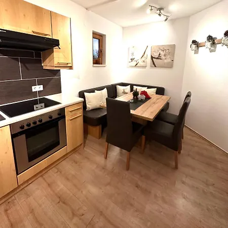 Solaris Apartment *